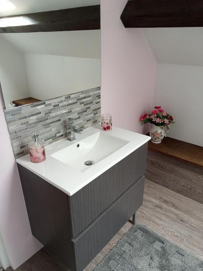 Le Chalange Bed & Breakfast Lapenty Bagian luar foto